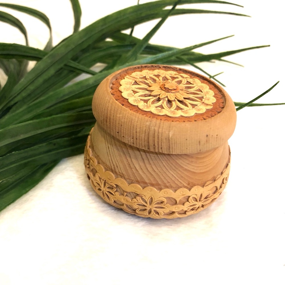 Wood Handmade Circular Trinket Box -Leather Design